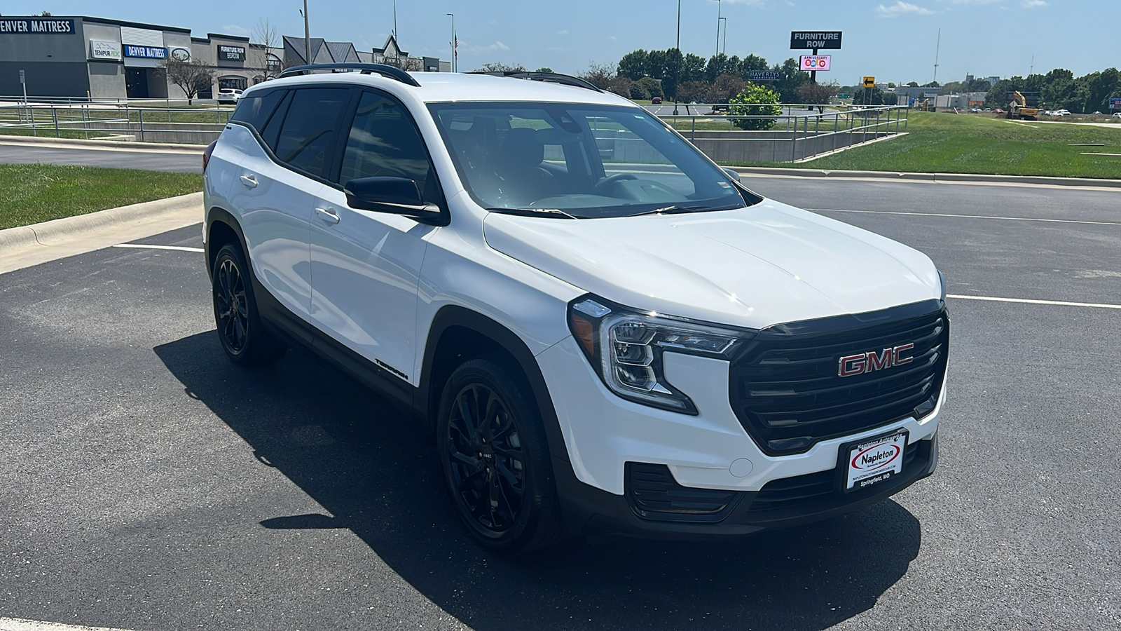 2024 GMC Terrain SLE 12