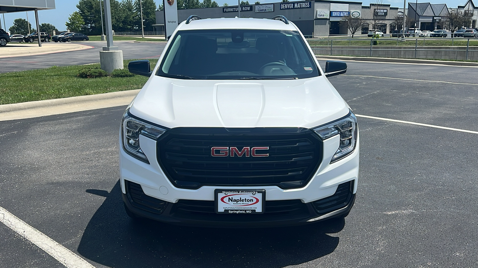 2024 GMC Terrain SLE 13