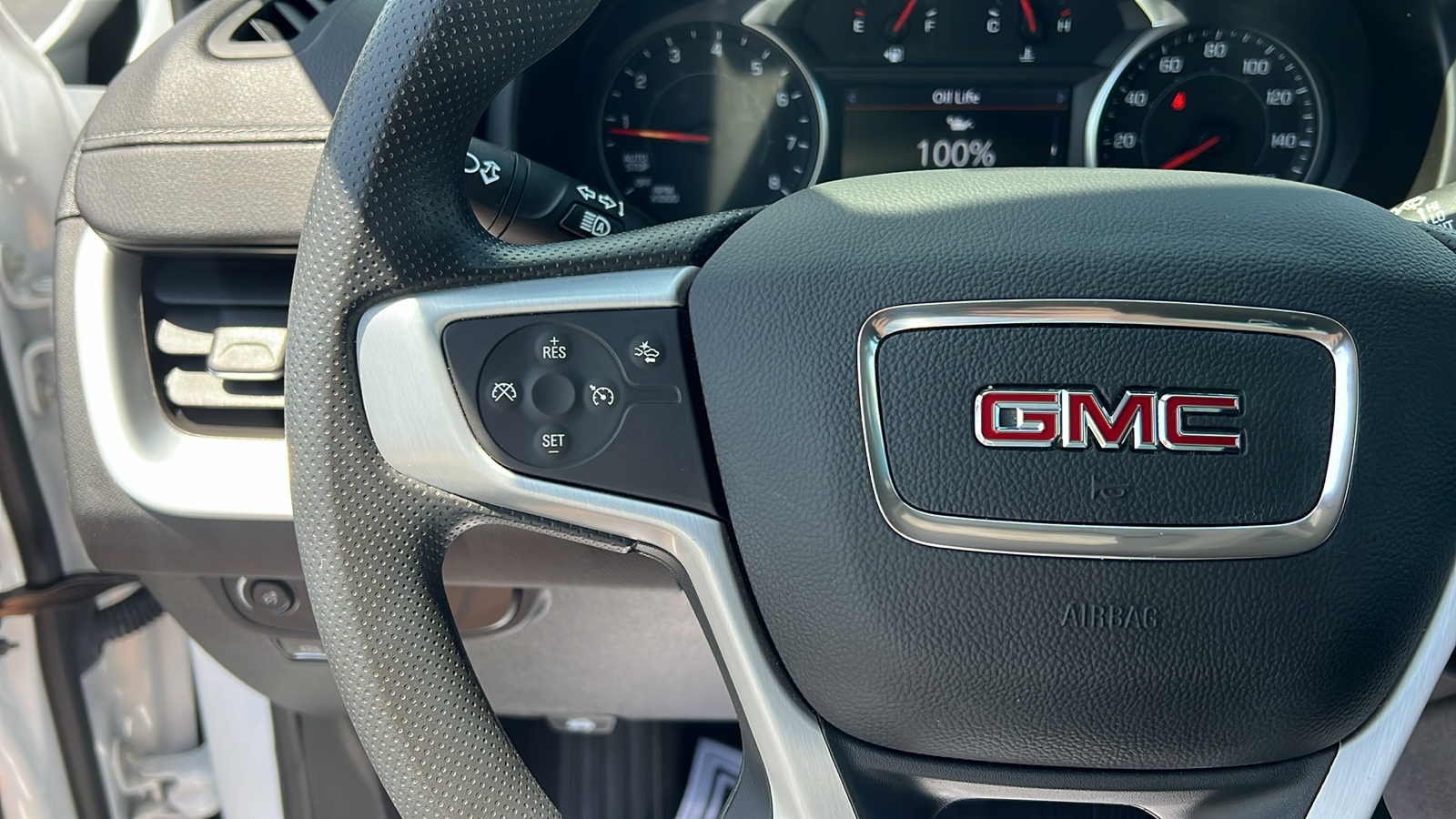 2024 GMC Terrain SLE 23