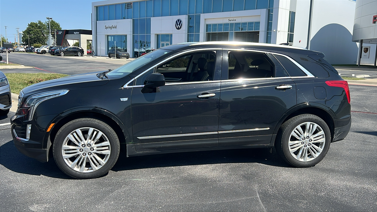 2019 Cadillac XT5 Premium Luxury 2