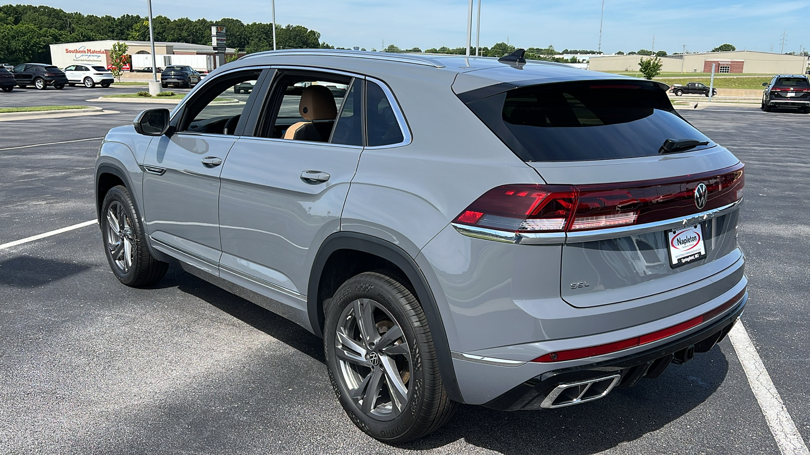 2024 Volkswagen Atlas Cross Sport 2.0T SEL R-Line 7