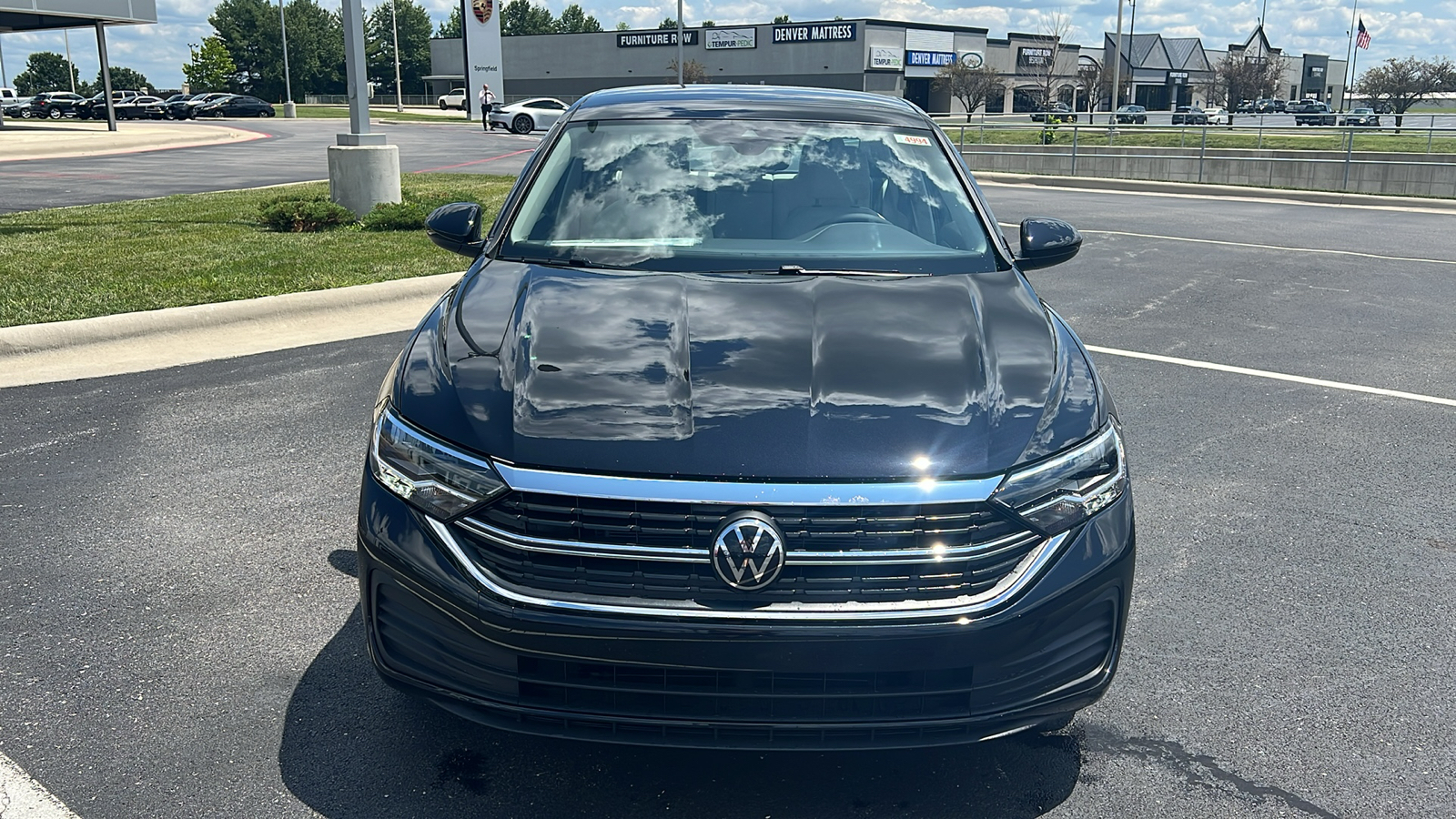 2024 Volkswagen Jetta SE 10