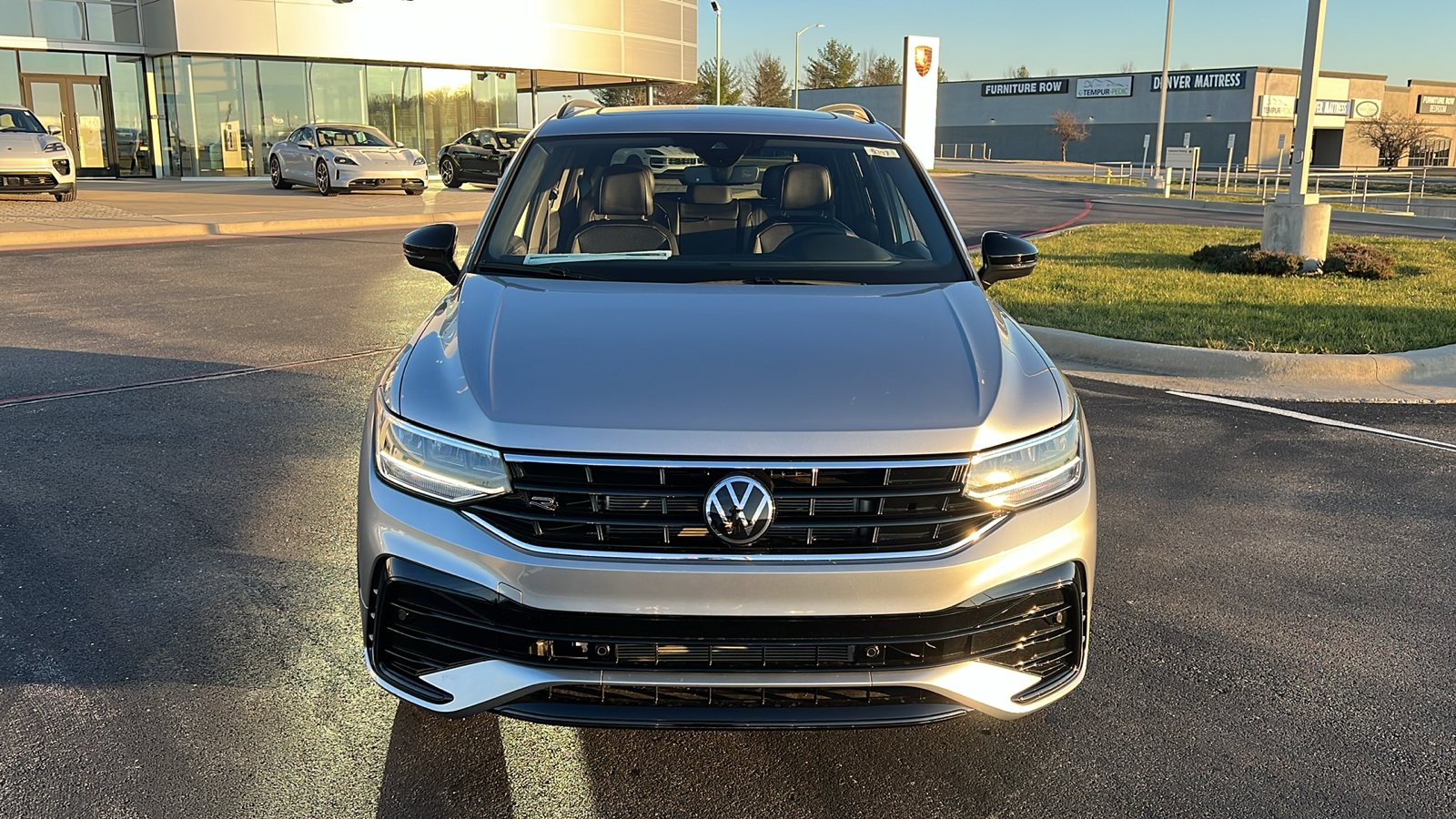 2024 Volkswagen Tiguan SE R-Line Black 11