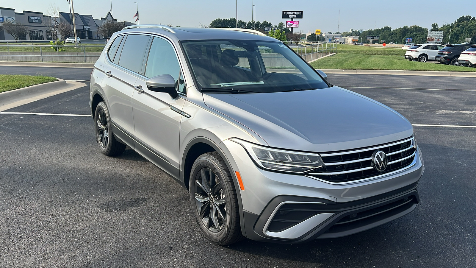 2024 Volkswagen Tiguan SE 11