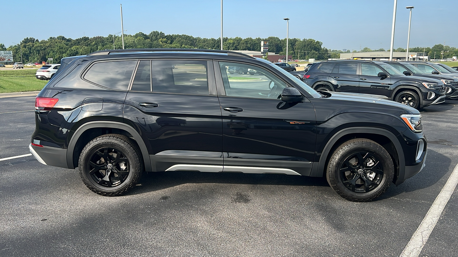 2024 Volkswagen Atlas 2.0T Peak Edition SE w/Technology 10