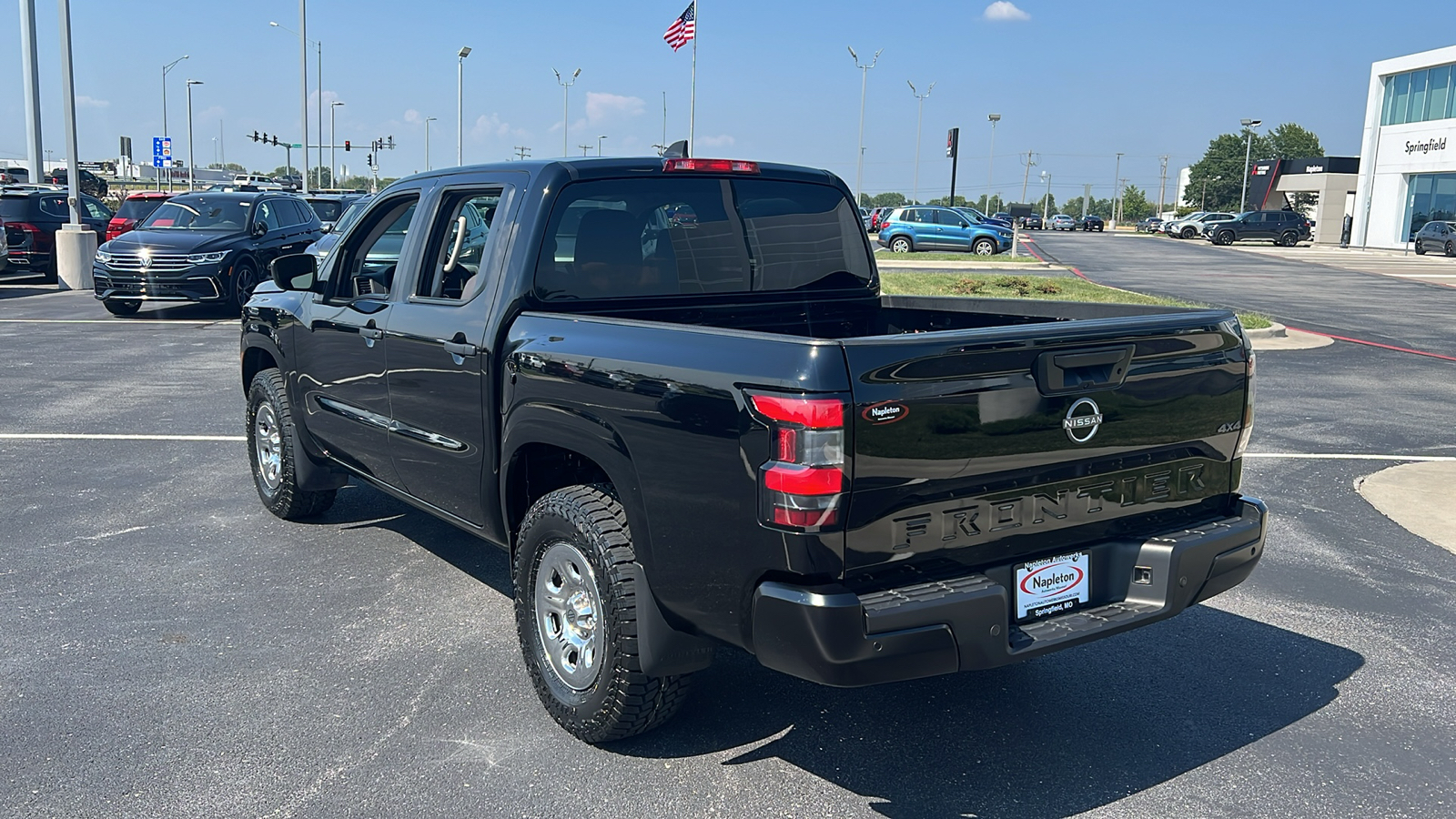 2022 Nissan Frontier S Crew Cab 4x4 Auto 4