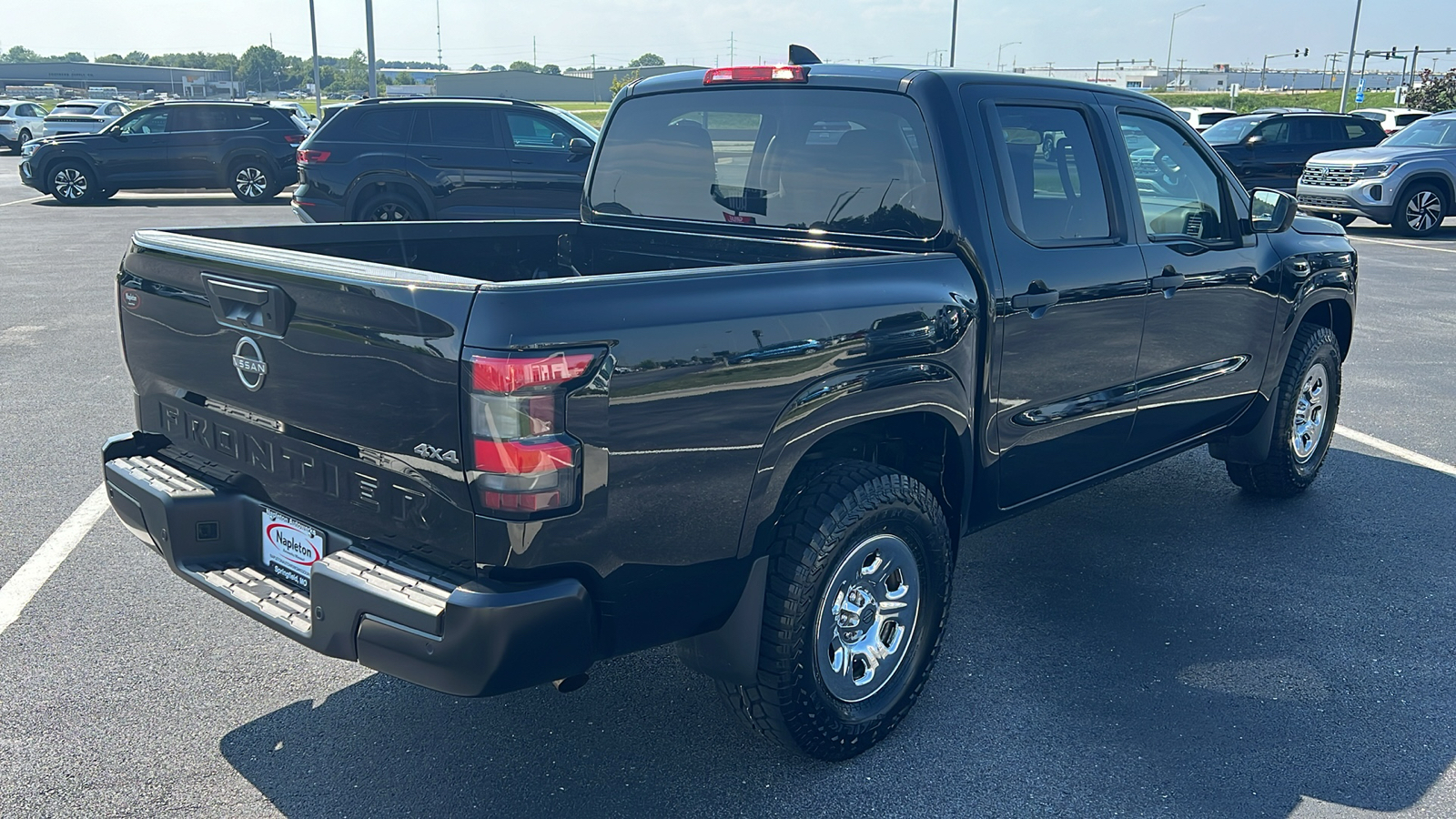 2022 Nissan Frontier S Crew Cab 4x4 Auto 7