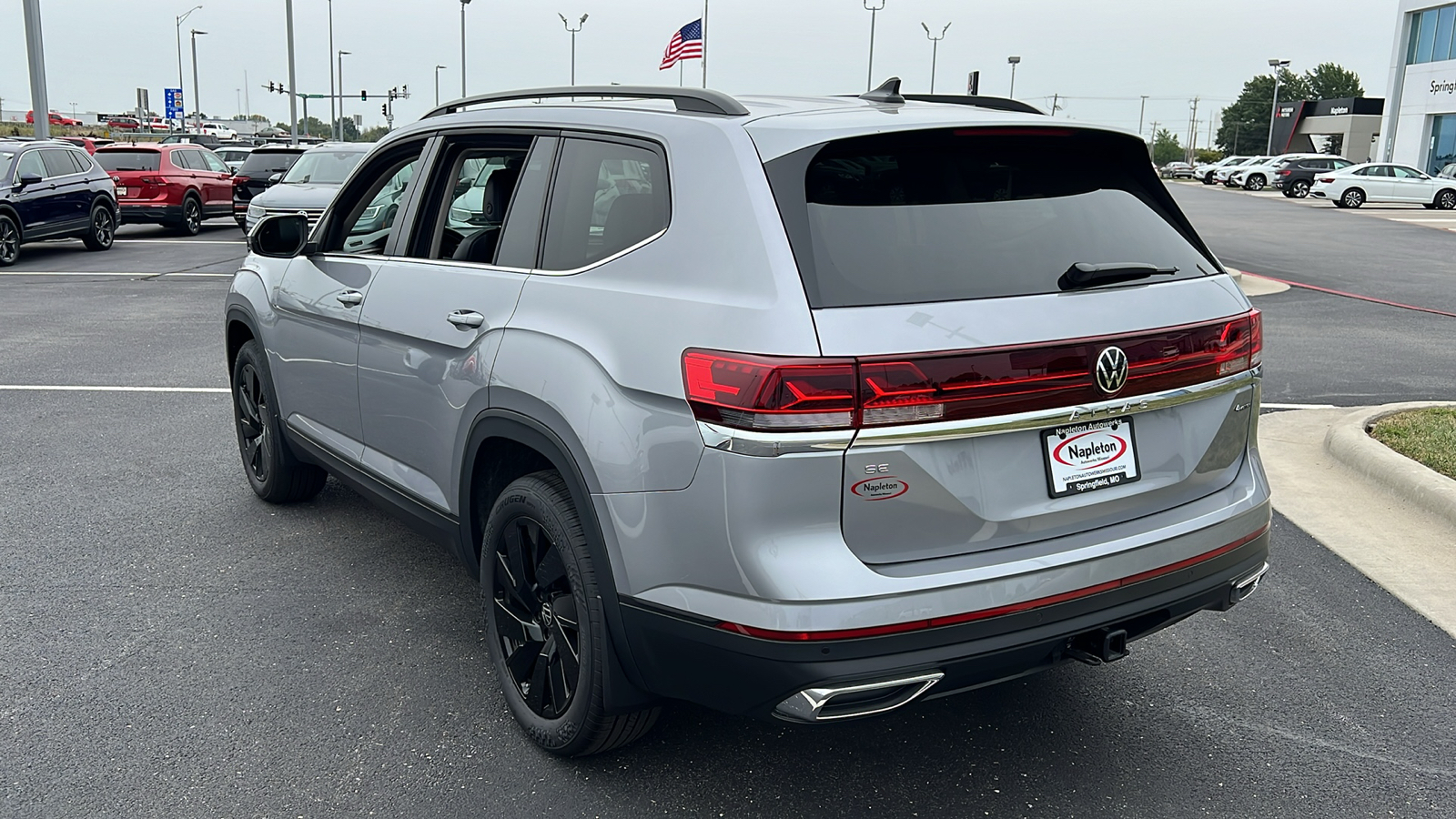 2024 Volkswagen Atlas 2.0T SE w/Technology 4