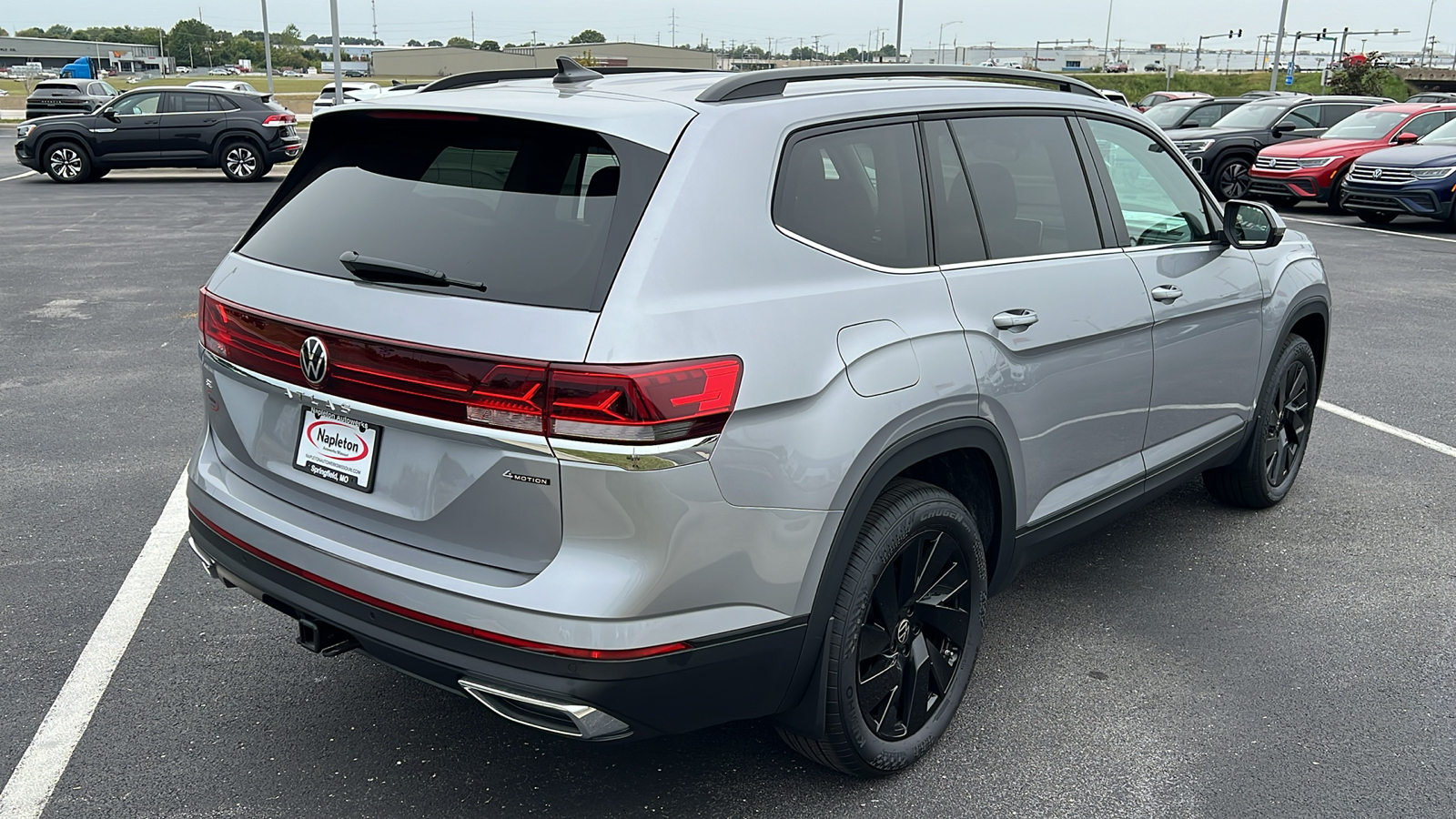 2024 Volkswagen Atlas 2.0T SE w/Technology 9