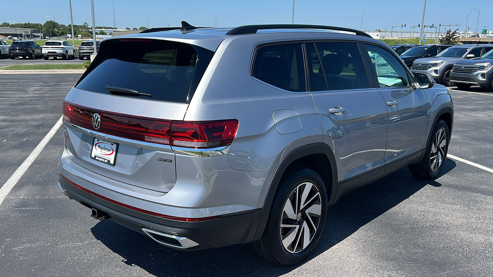 2024 Volkswagen Atlas 2.0T SE w/Technology 9