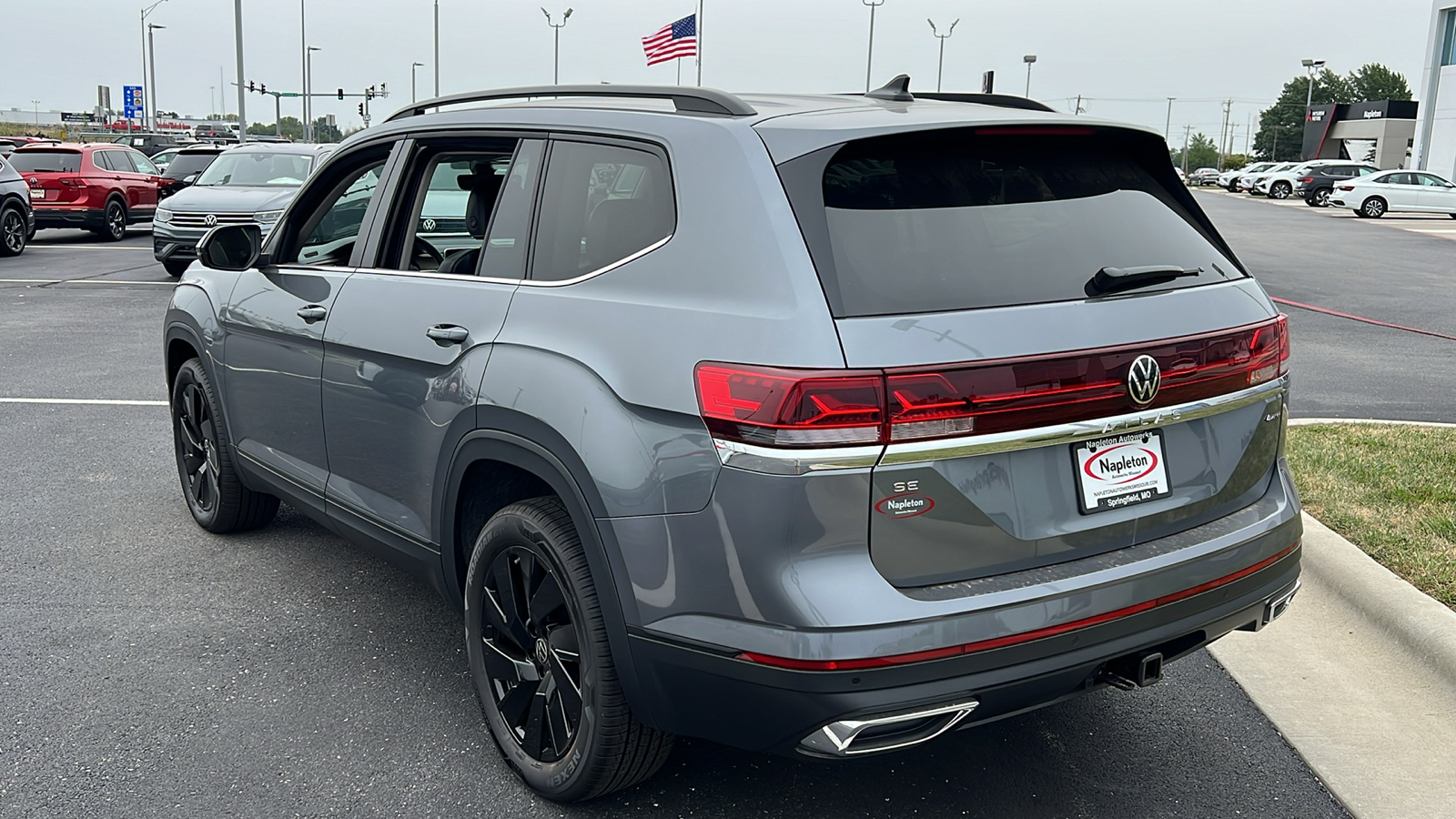 2024 Volkswagen Atlas 2.0T SE w/Technology 4