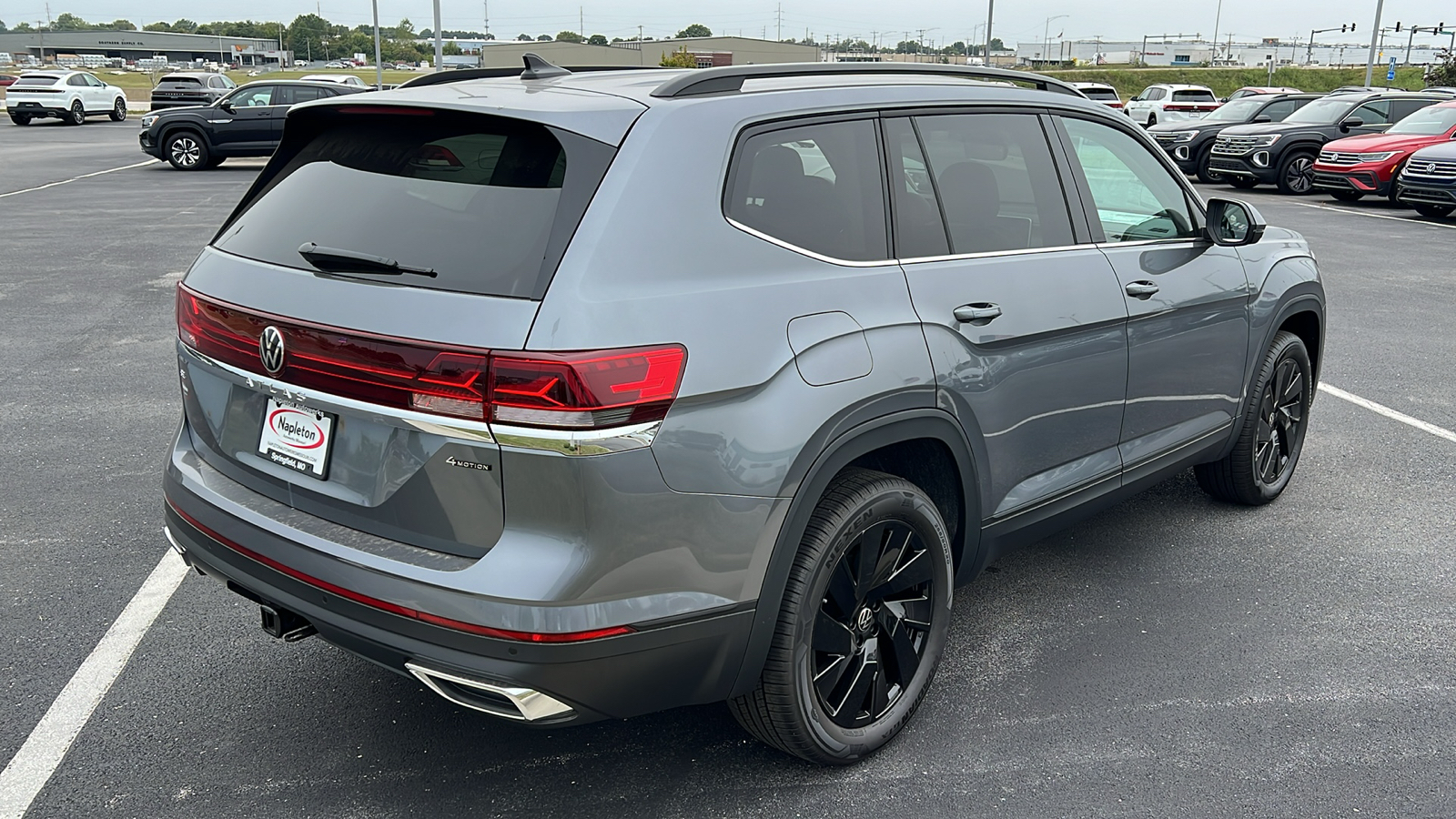 2024 Volkswagen Atlas 2.0T SE w/Technology 9