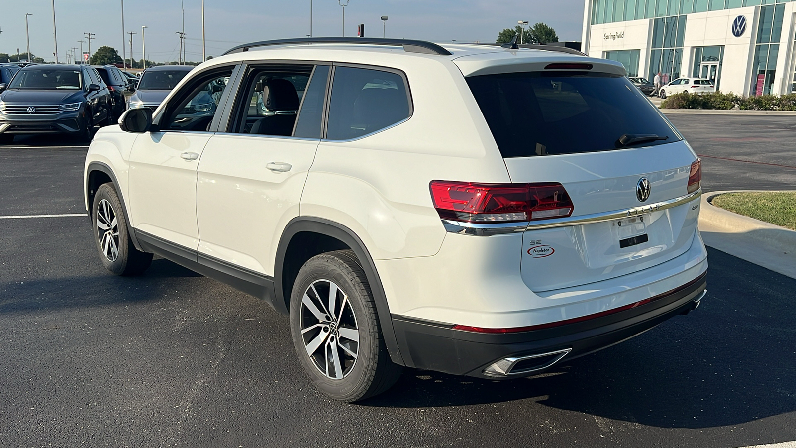 2023 Volkswagen Atlas 2.0T SE 3