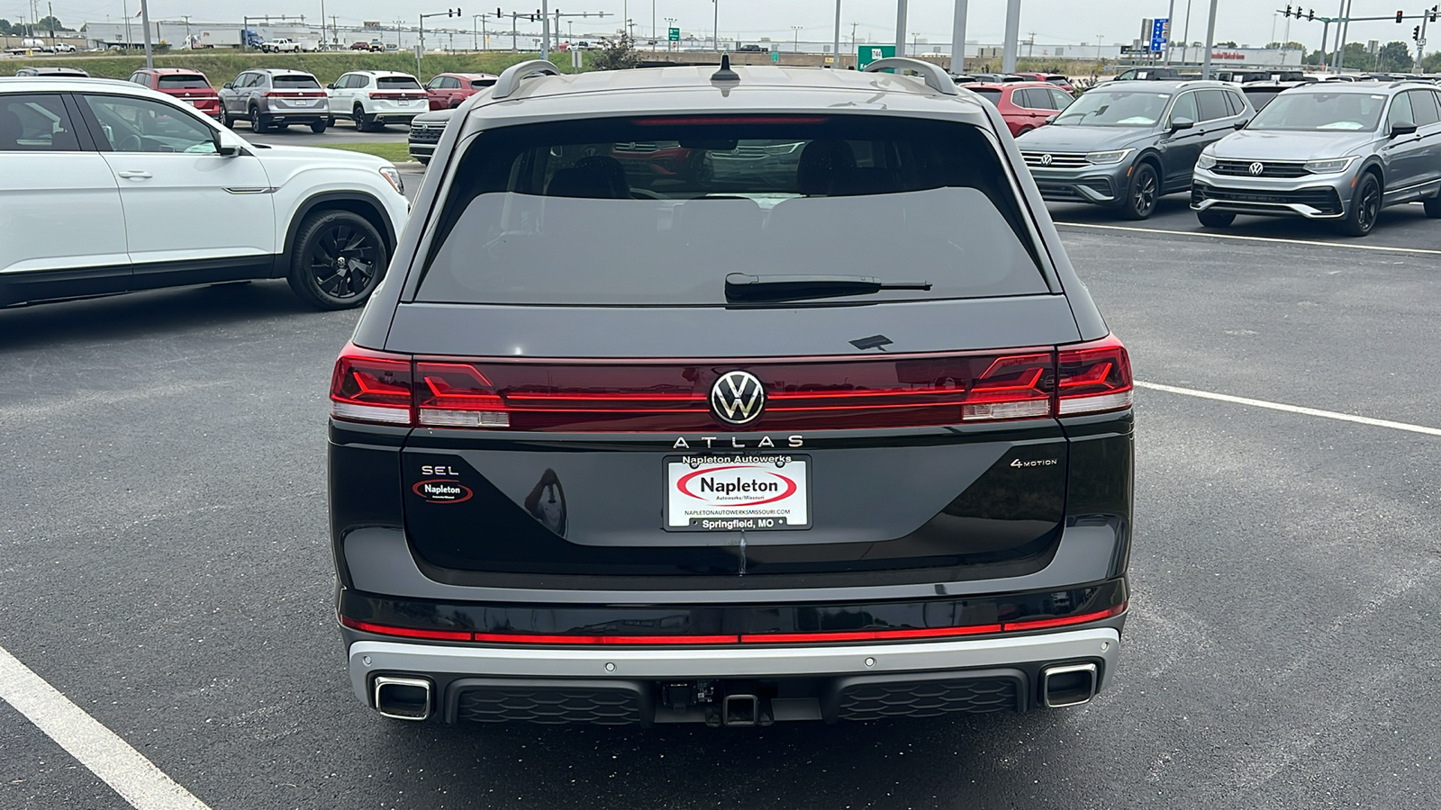 2024 Volkswagen Atlas 2.0T Peak Edition SEL 5