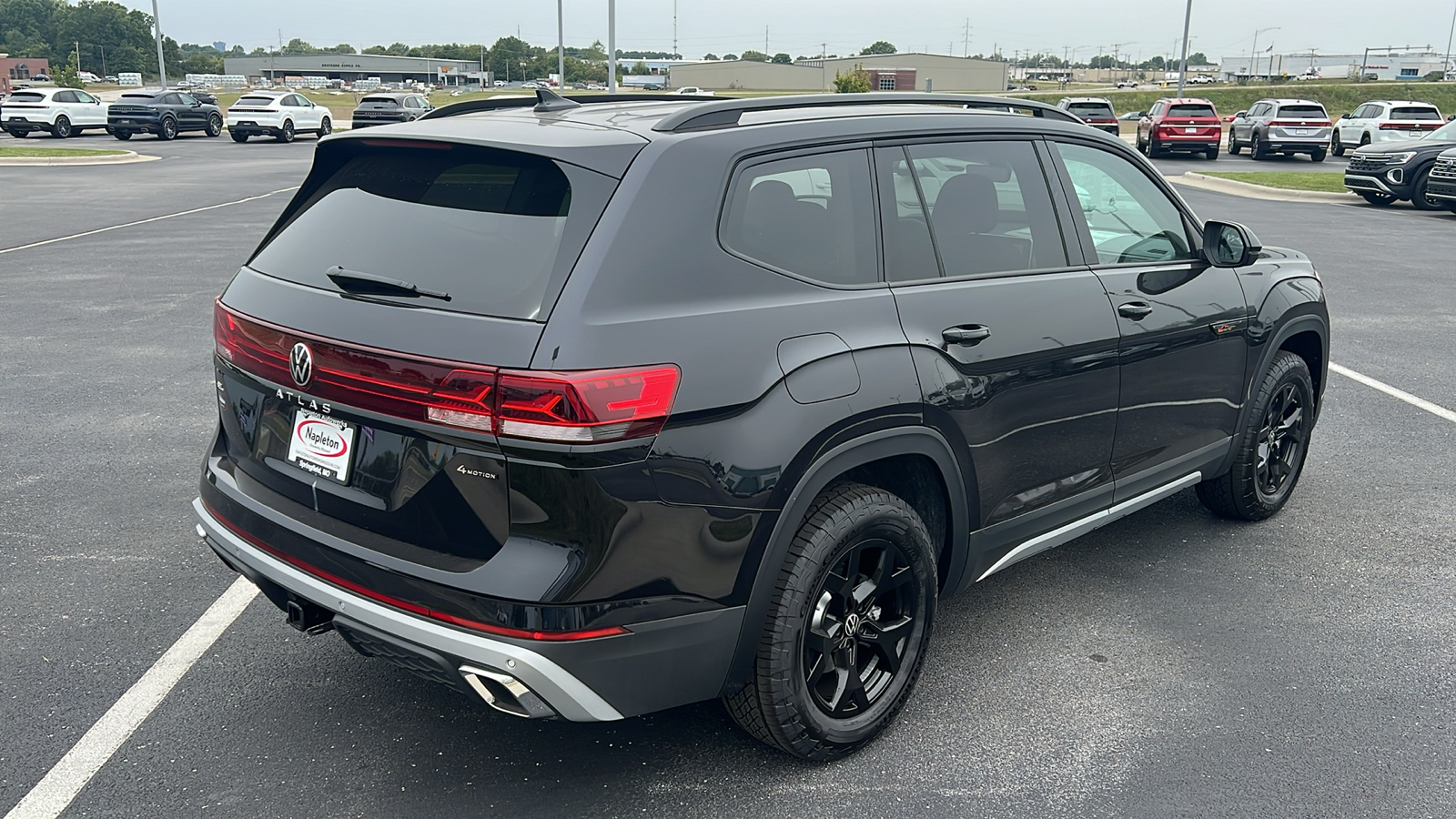 2024 Volkswagen Atlas 2.0T Peak Edition SEL 9