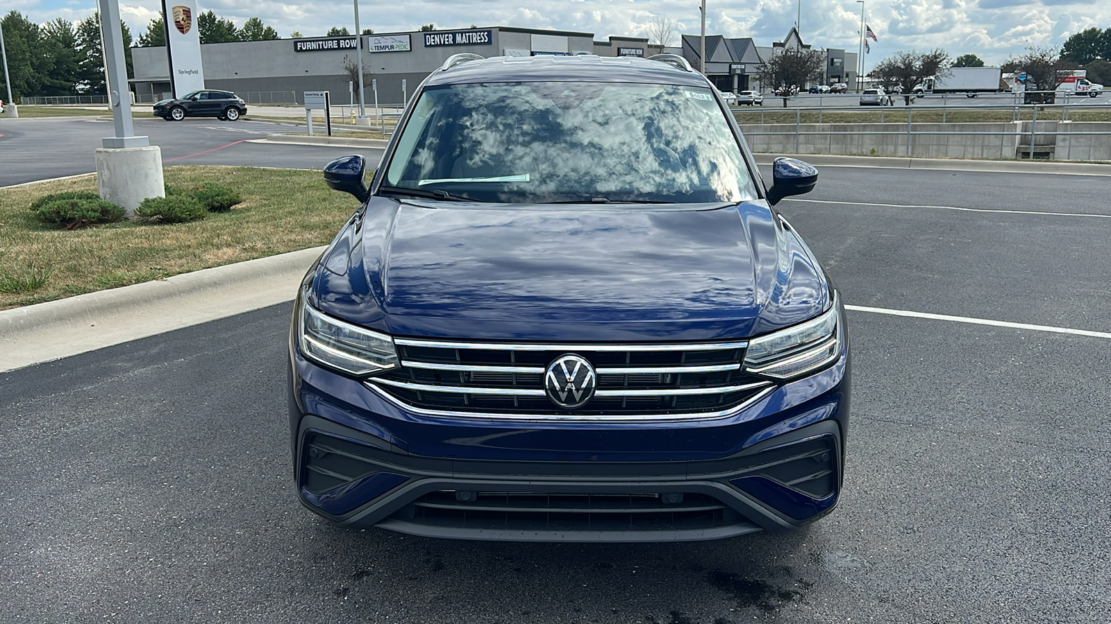 2024 Volkswagen Tiguan SE 12