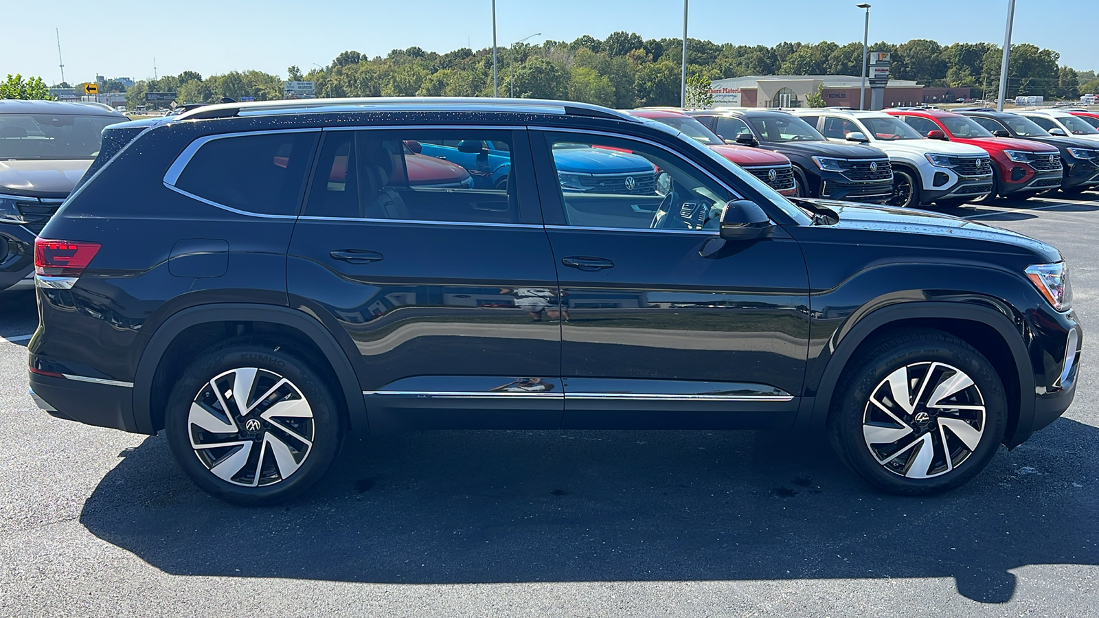 2024 Volkswagen Atlas 2.0T SEL 10