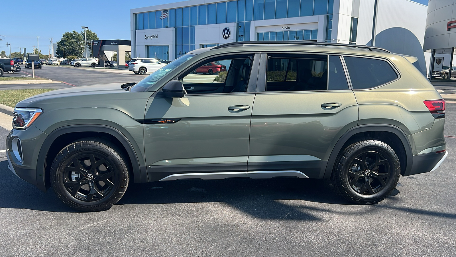 2024 Volkswagen Atlas 2.0T Peak Edition SE w/Technology 2