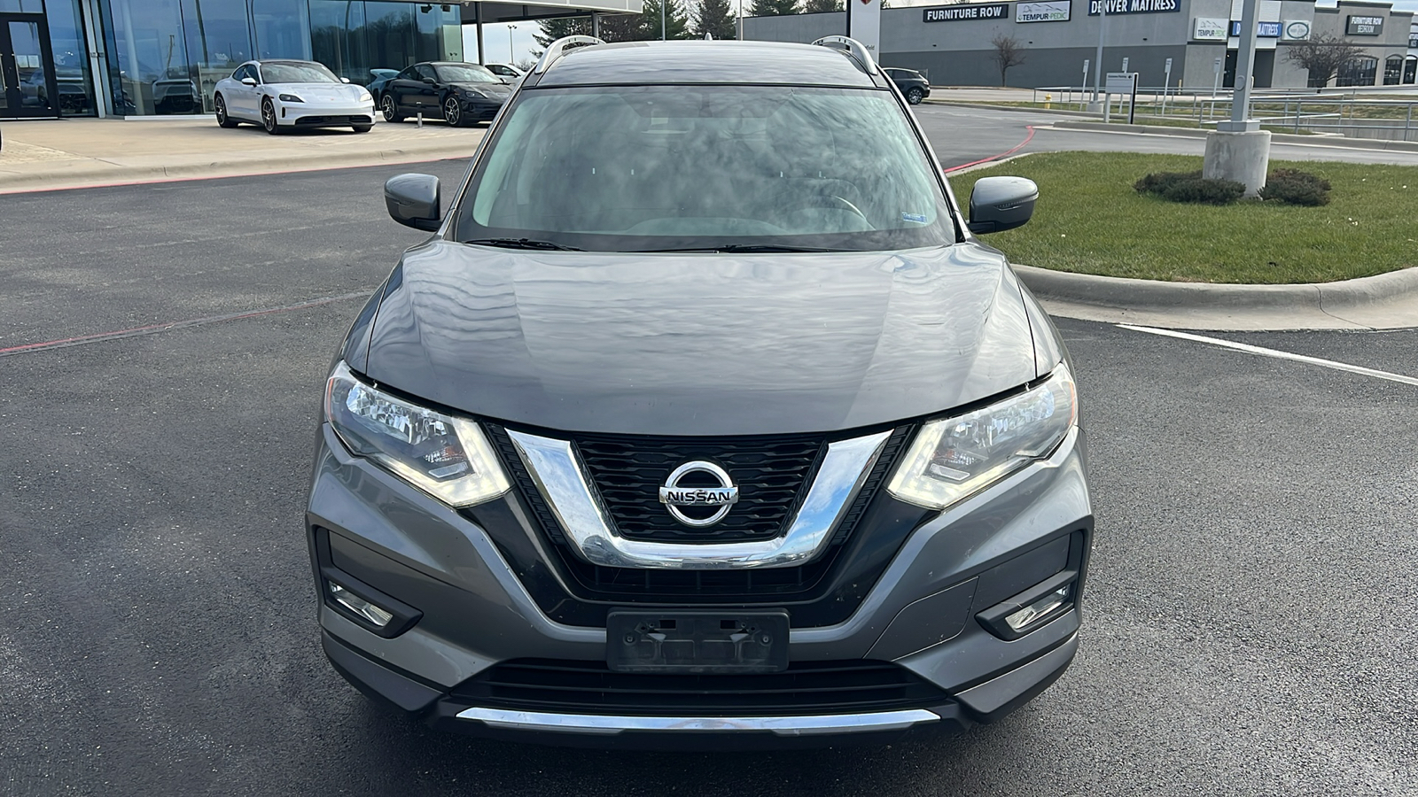 2017 Nissan Rogue SV 9