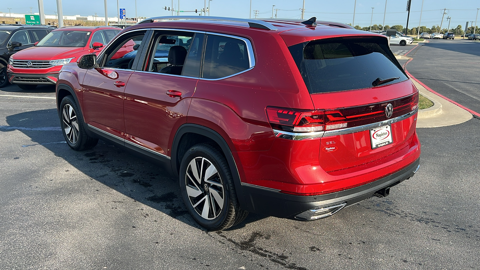 2024 Volkswagen Atlas 2.0T SEL 4