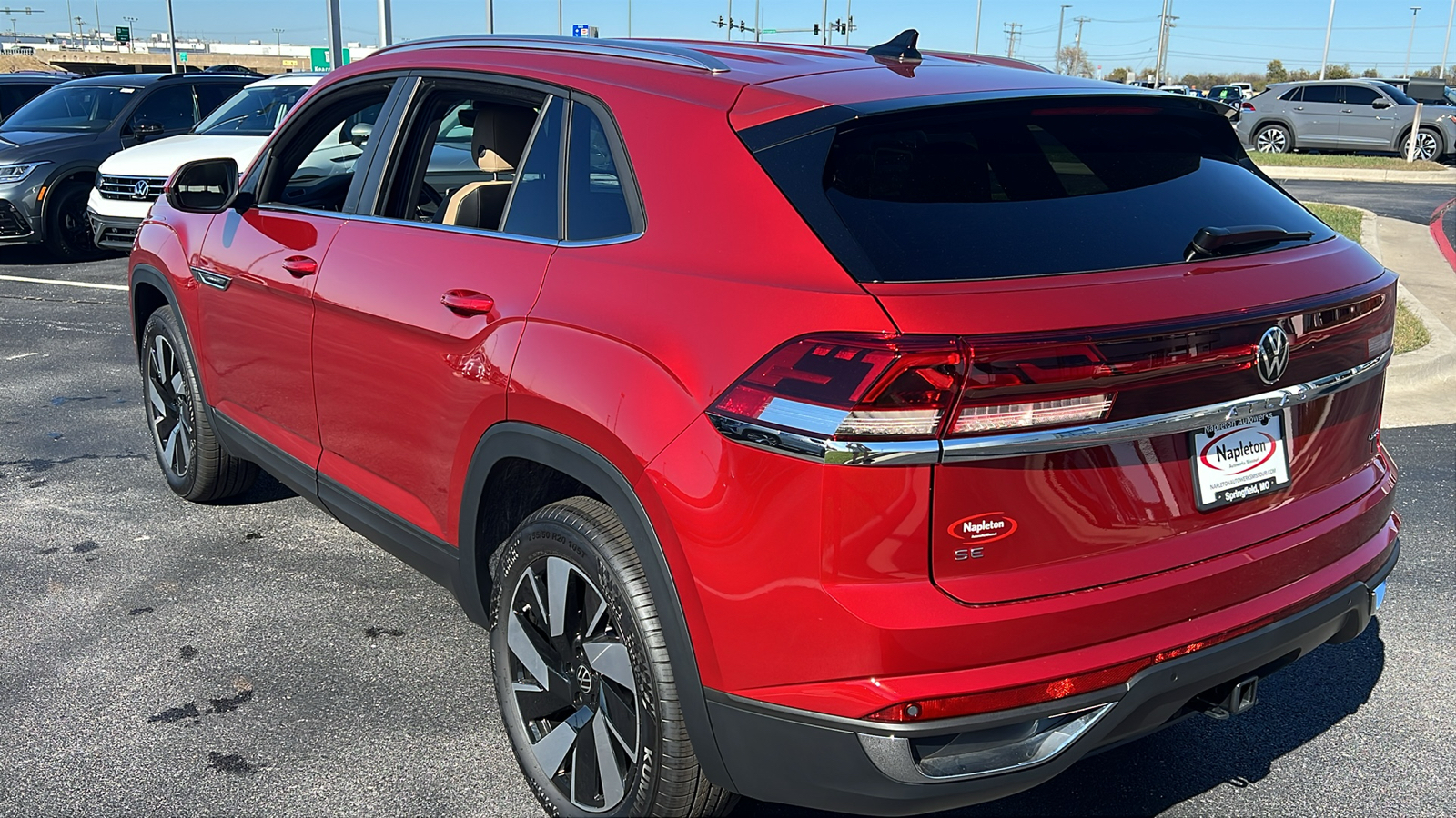 2024 Volkswagen Atlas Cross Sport 2.0T SE w/Technology 4