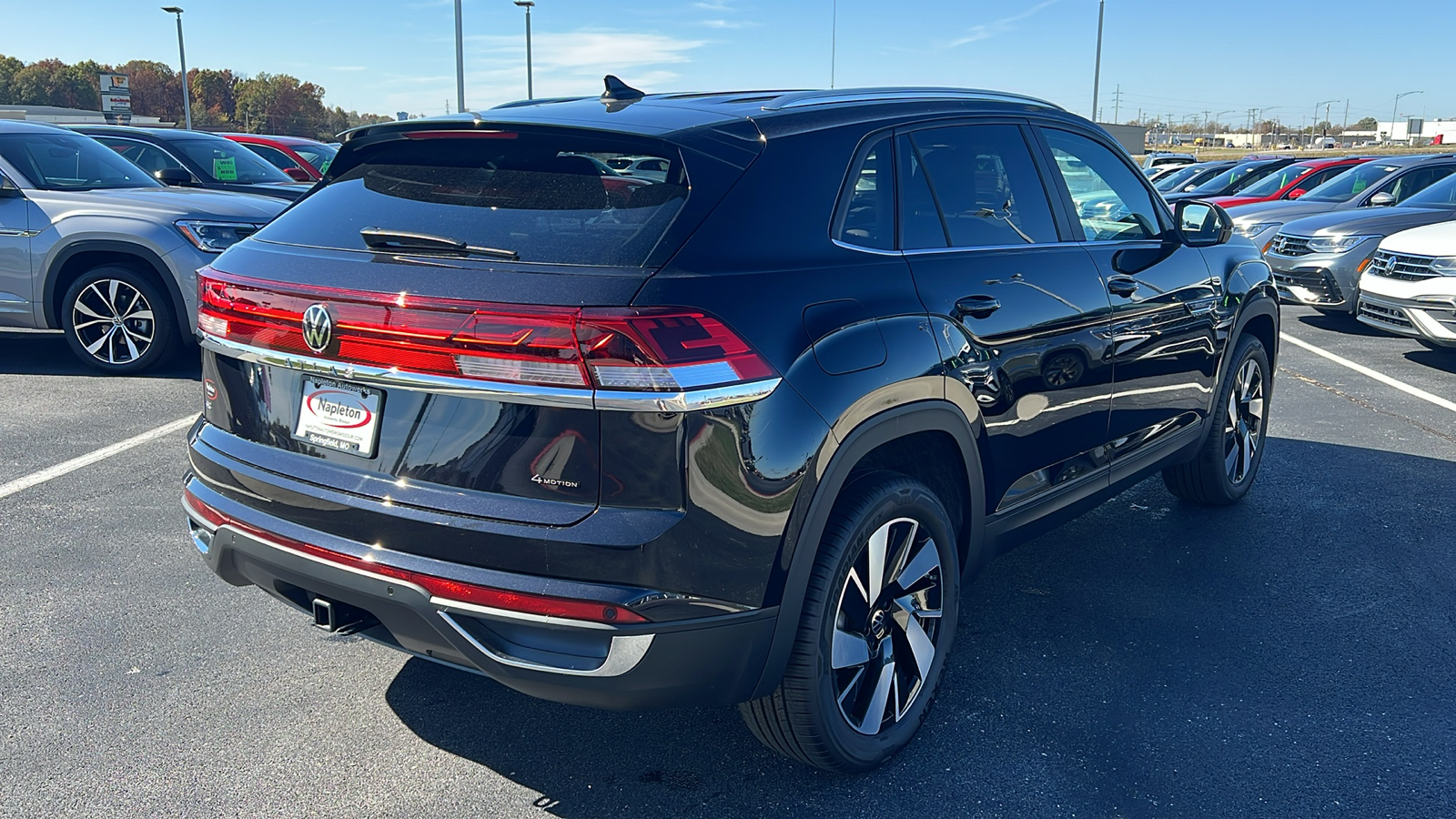 2024 Volkswagen Atlas Cross Sport 2.0T SE w/Technology 8