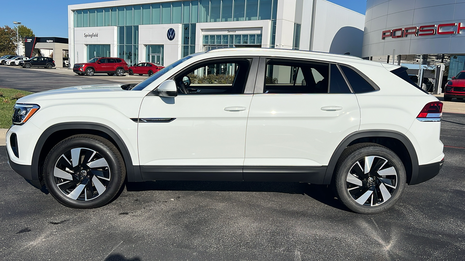 2024 Volkswagen Atlas Cross Sport 2.0T SE w/Technology 2