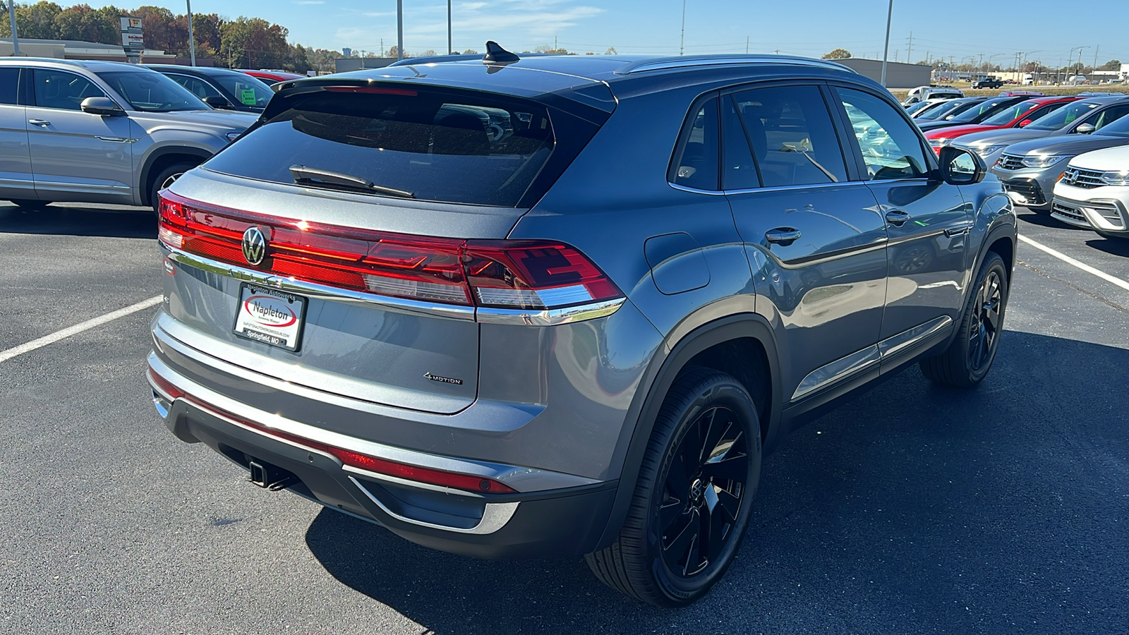 2024 Volkswagen Atlas Cross Sport 2.0T SE w/Technology 9