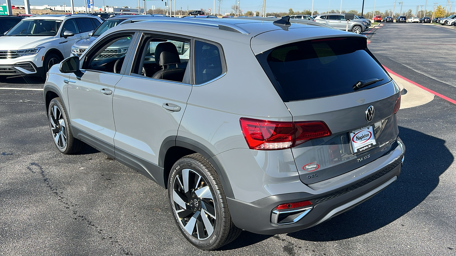 2024 Volkswagen Taos SEL 4