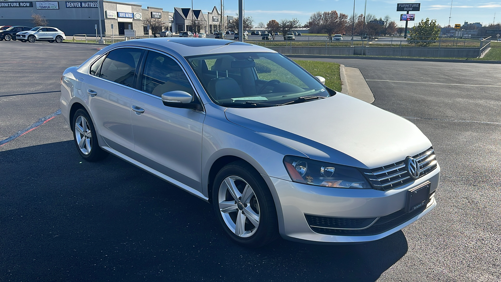 2013 Volkswagen Passat TDI SE w/Sunroof 8