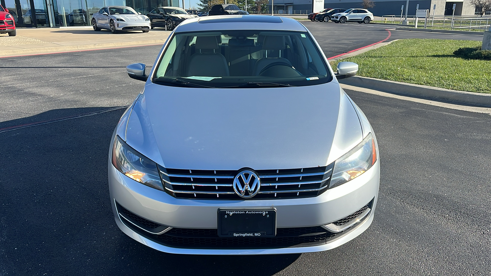 2013 Volkswagen Passat TDI SE w/Sunroof 9