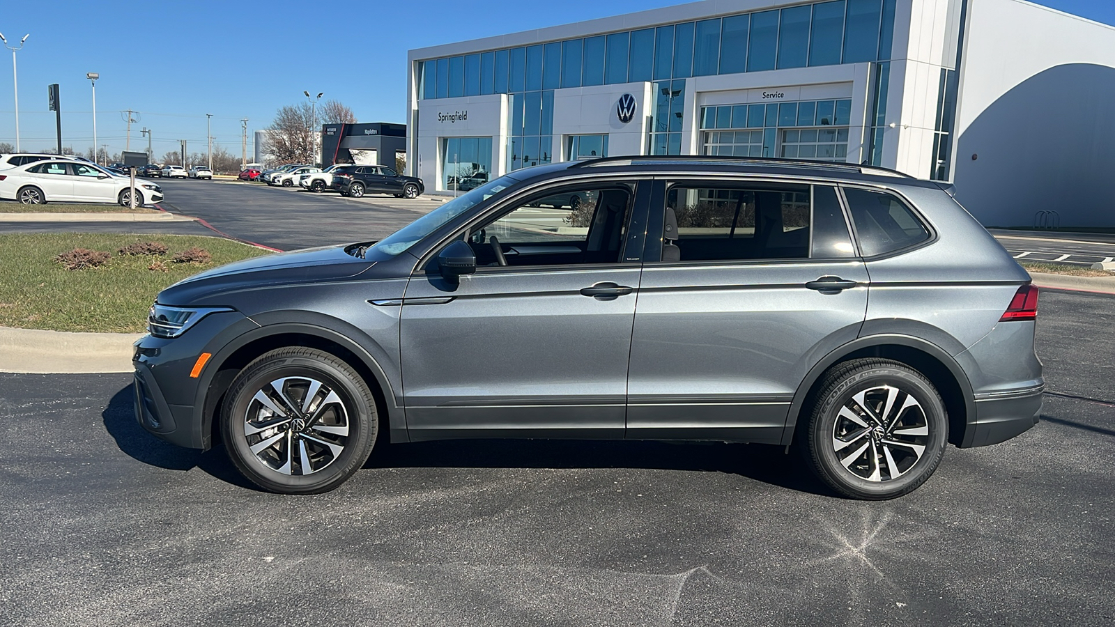 2024 Volkswagen Tiguan S 2