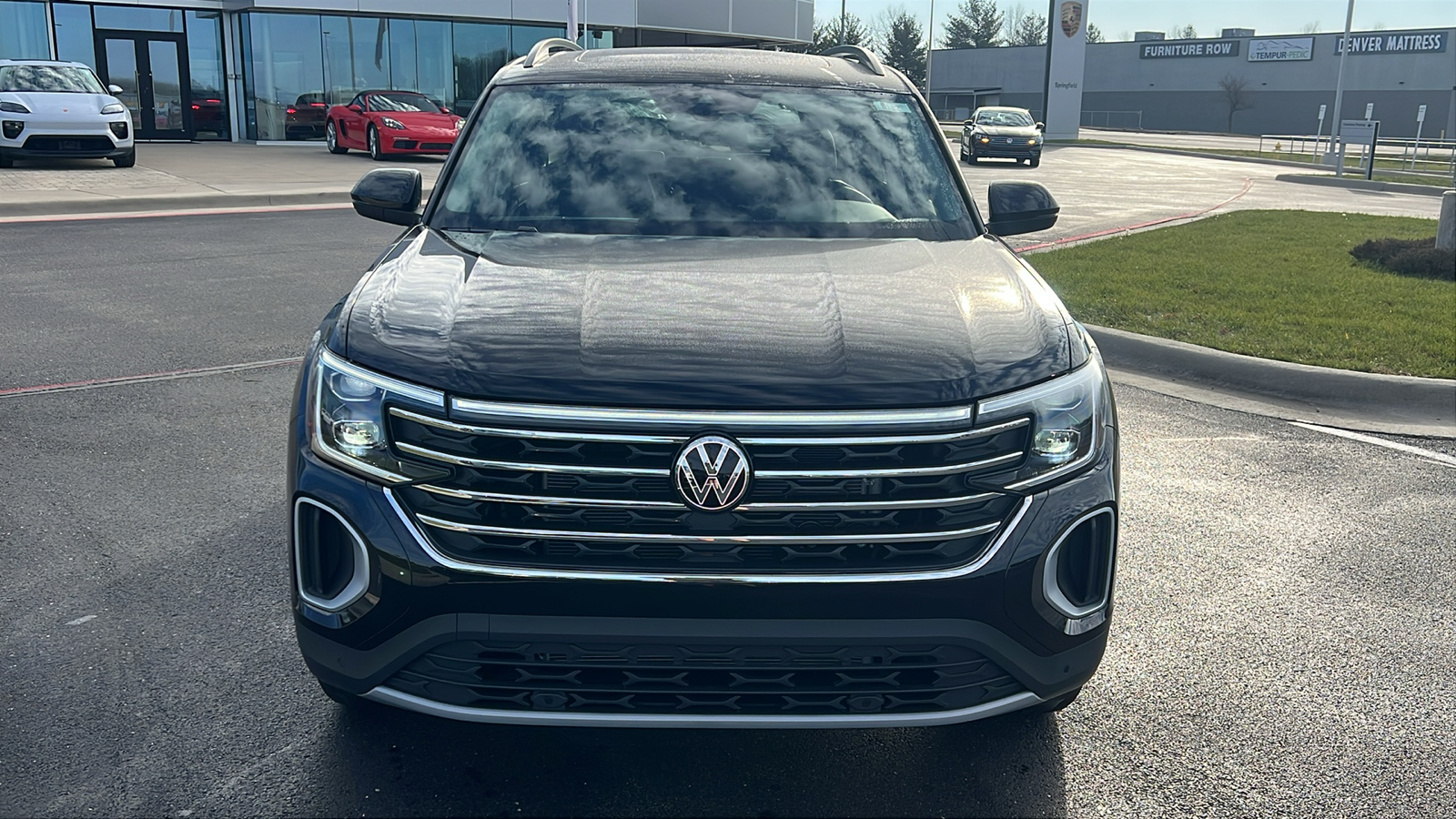 2025 Volkswagen Atlas 2.0T SE w/Technology 11