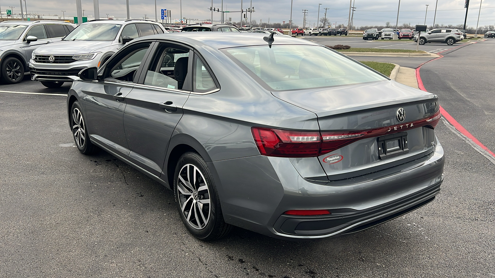 2025 Volkswagen Jetta SE 4