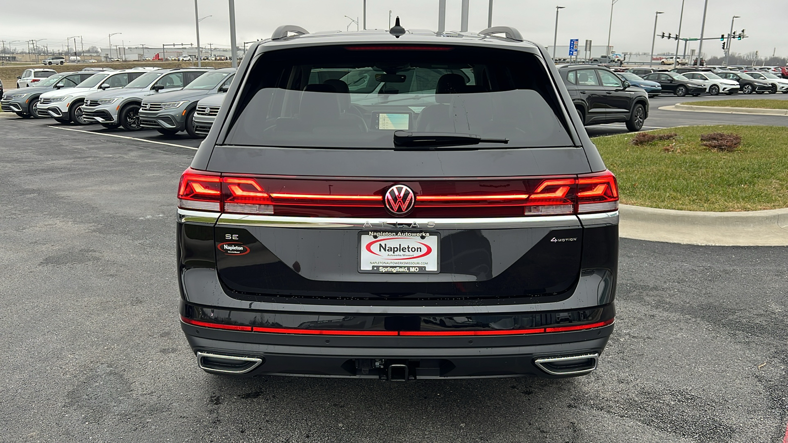 2025 Volkswagen Atlas 2.0T SE w/Technology 5