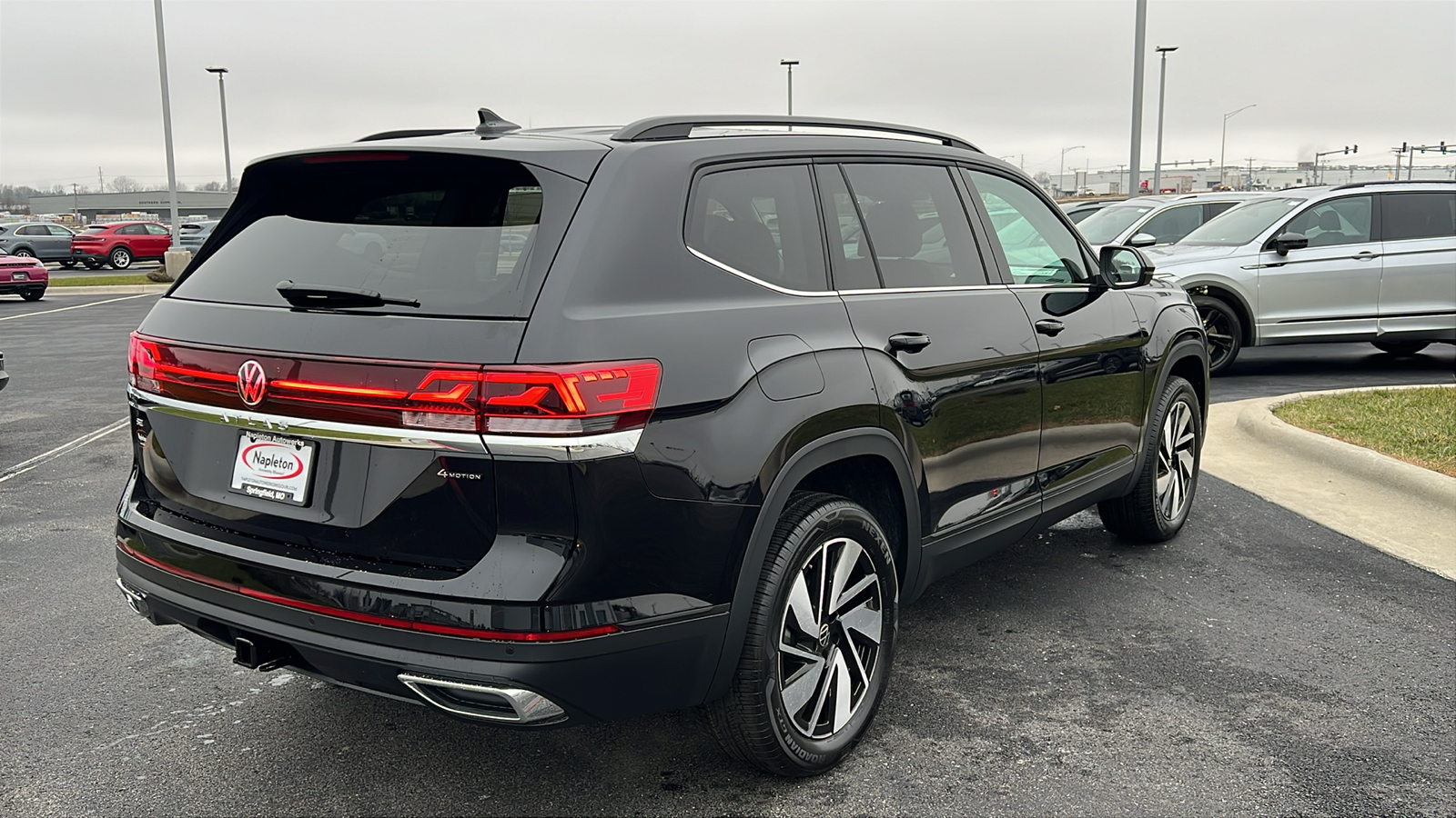 2025 Volkswagen Atlas 2.0T SE w/Technology 8