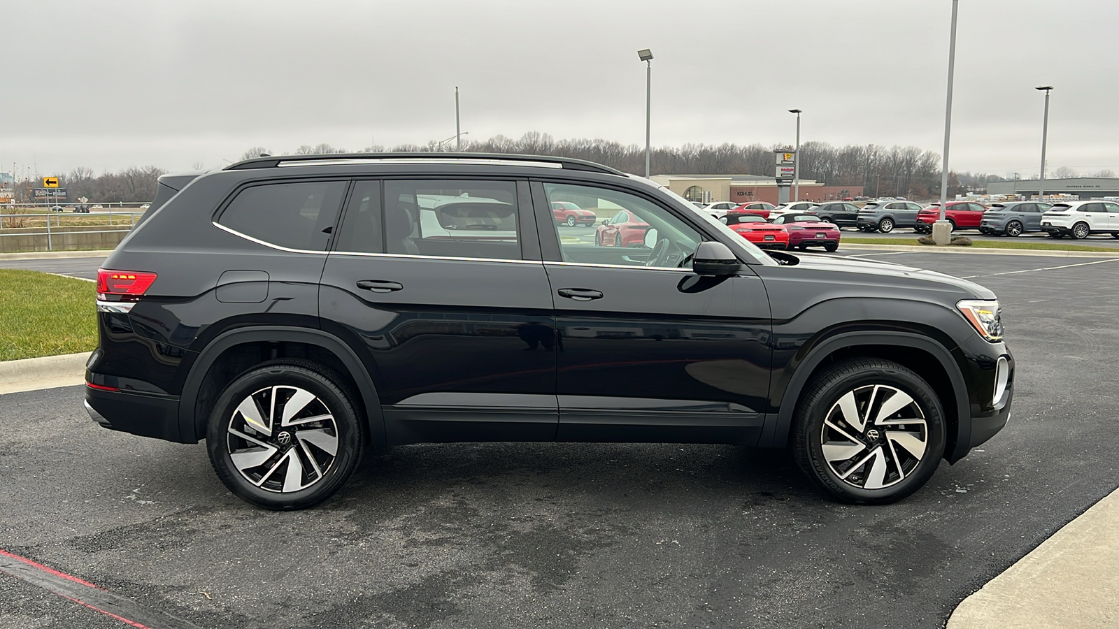 2025 Volkswagen Atlas 2.0T SE w/Technology 9