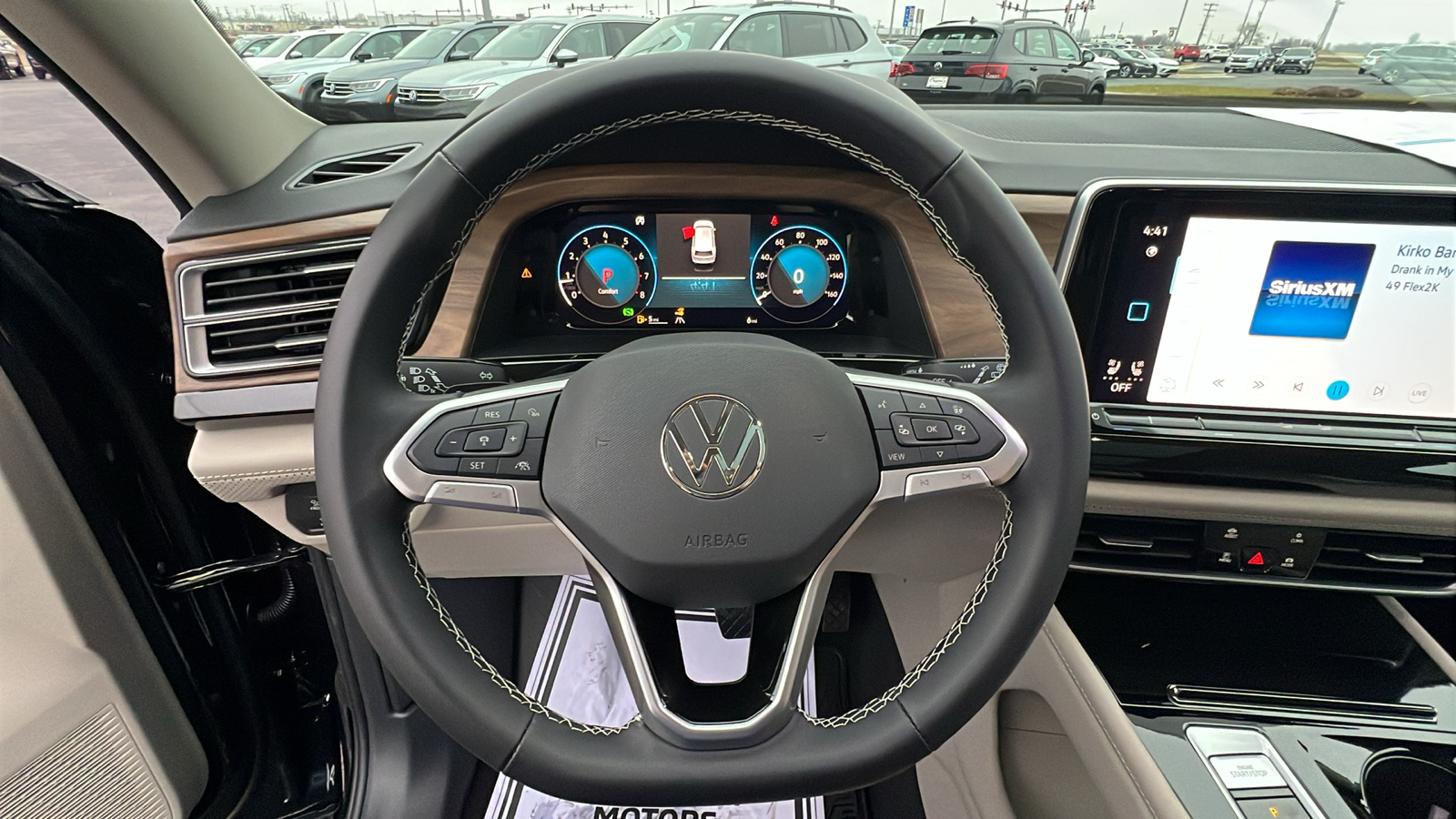 2025 Volkswagen Atlas 2.0T SE w/Technology 18