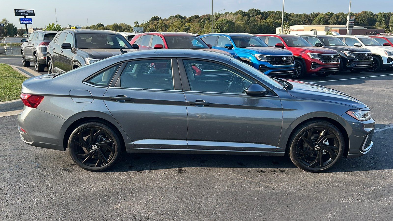 2025 Volkswagen Jetta SE 7