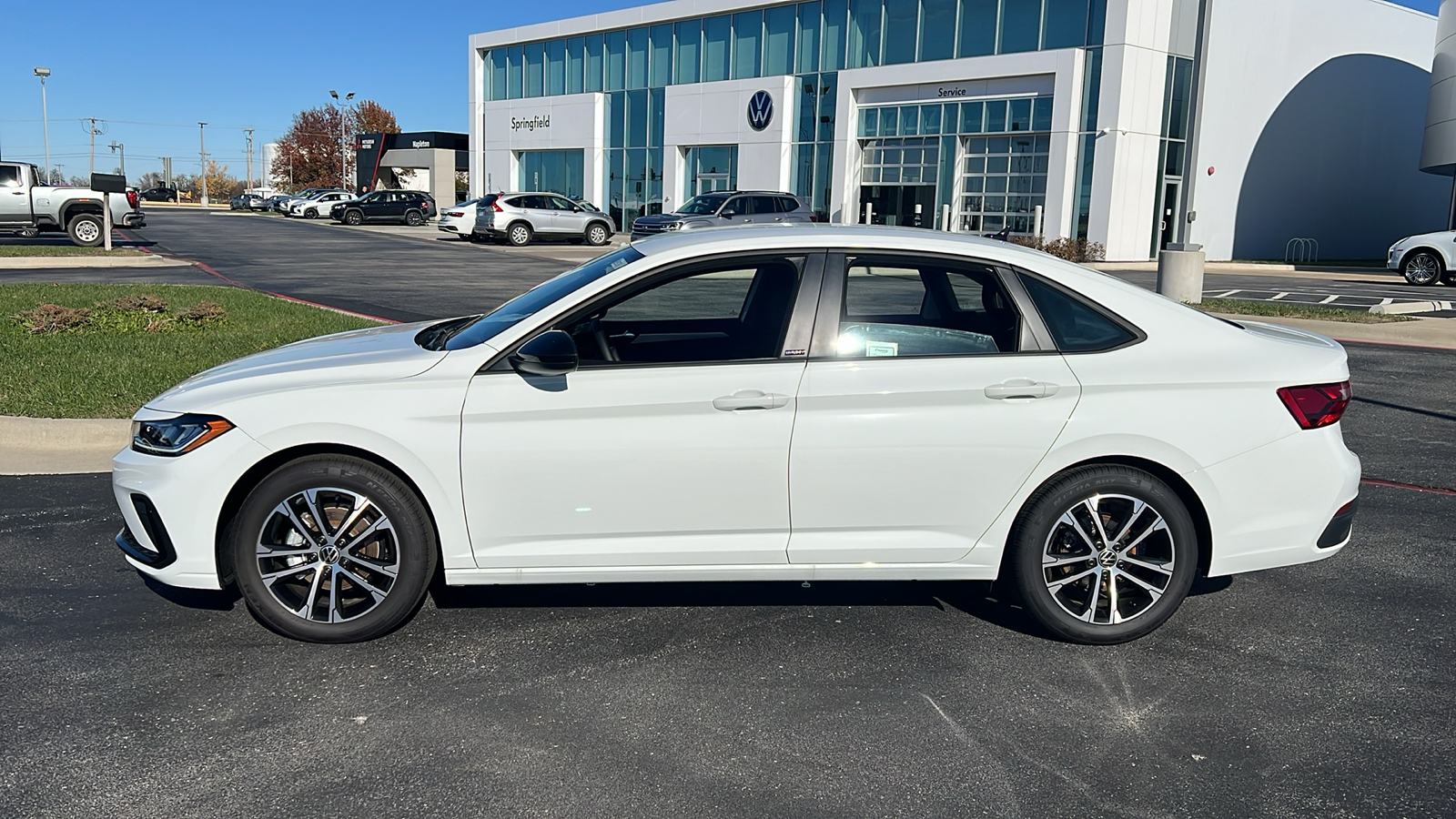 2025 Volkswagen Jetta Sport 2