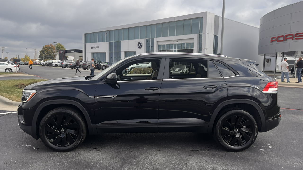 2025 Volkswagen Atlas Cross Sport 2.0T SE w/Technology 2