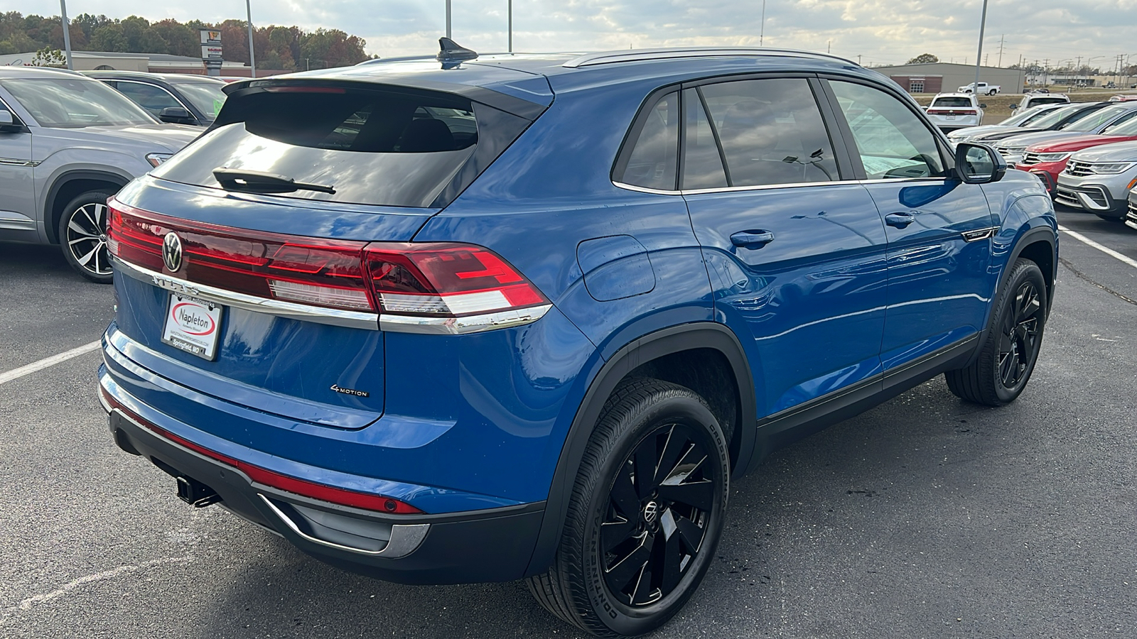 2025 Volkswagen Atlas Cross Sport 2.0T SE w/Technology 9