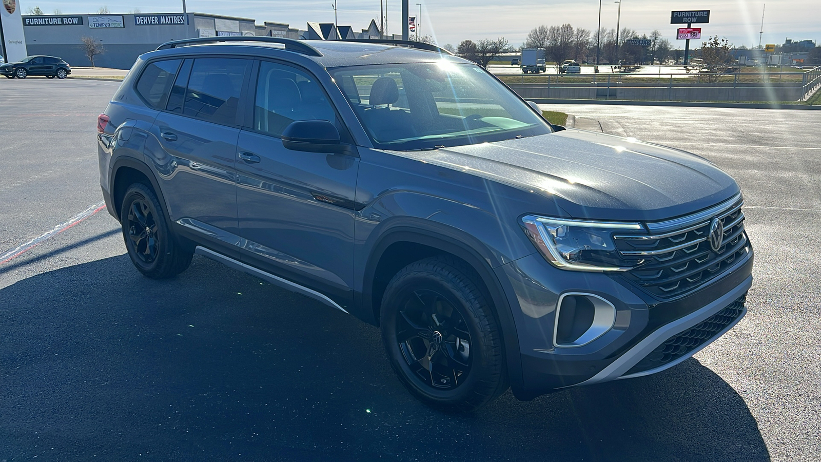 2025 Volkswagen Atlas 2.0T Peak Edition 11