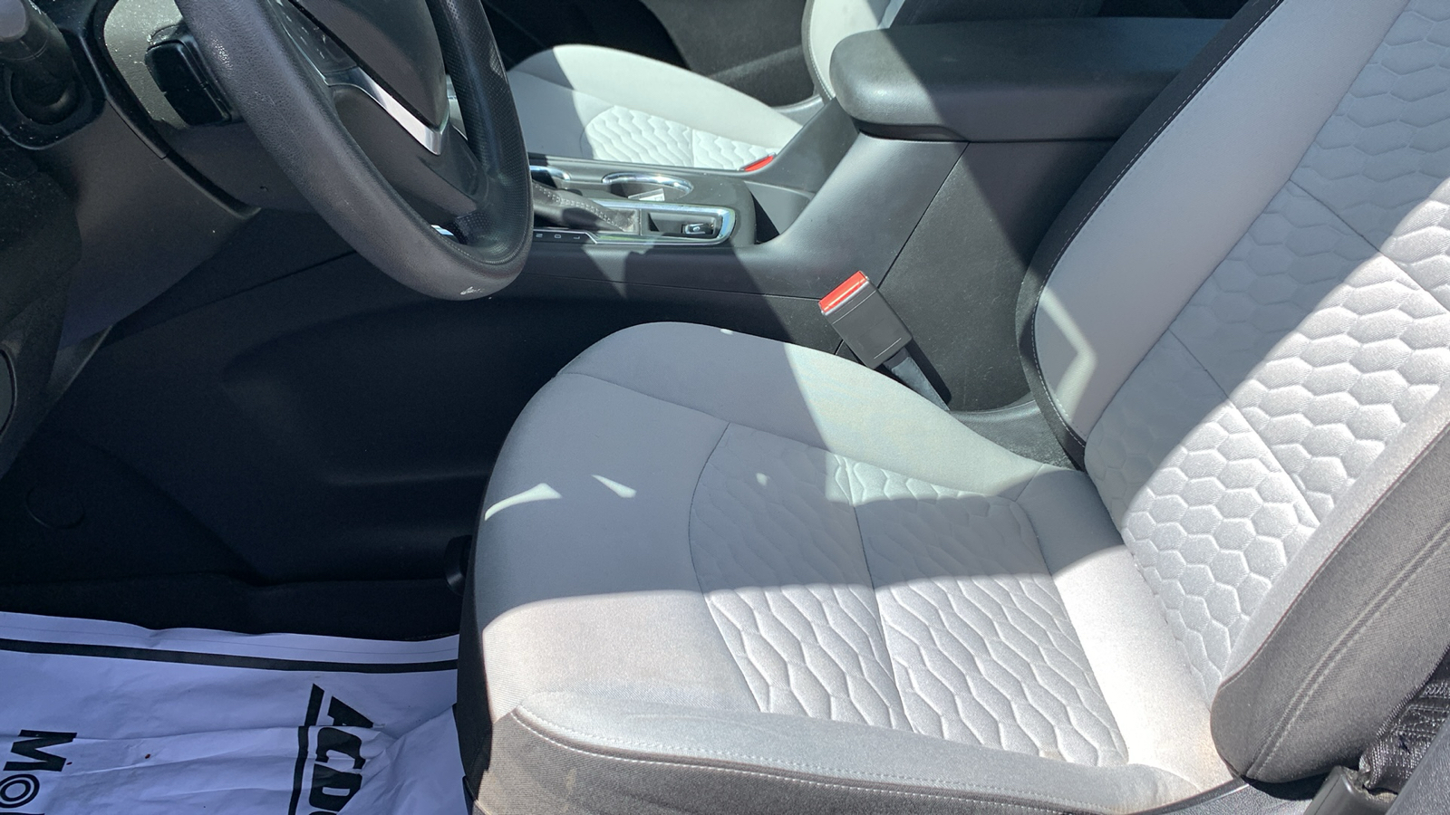 2019 Chevrolet Equinox LS 29