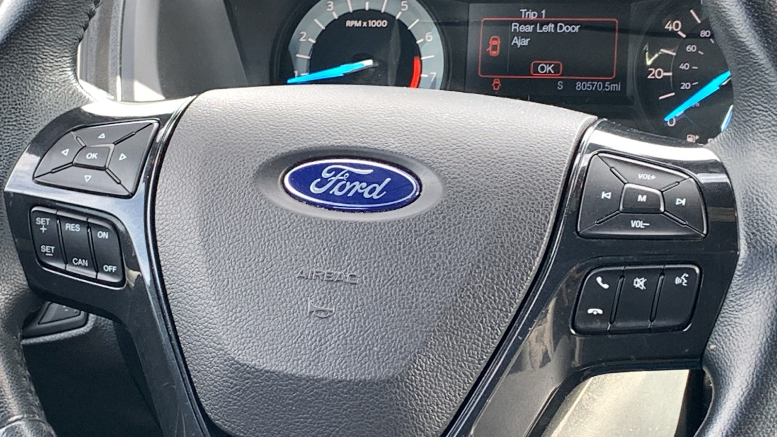 2018 Ford Explorer XLT 14