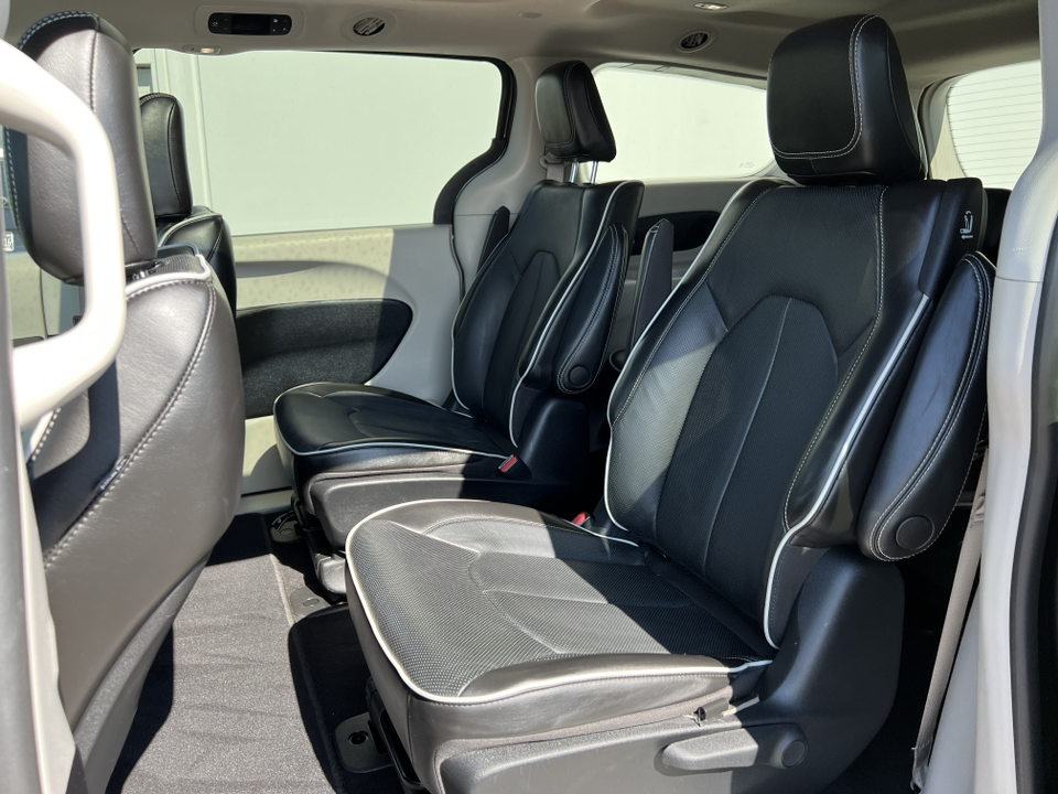 2022 Chrysler Pacifica Hybrid Limited 5