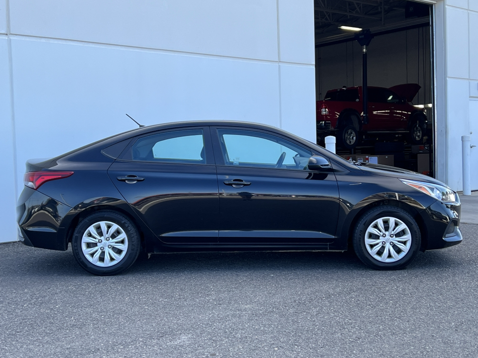 2021 Hyundai Accent SE 37