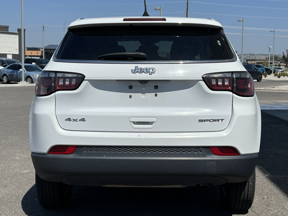 2022 Jeep Compass Sport 35