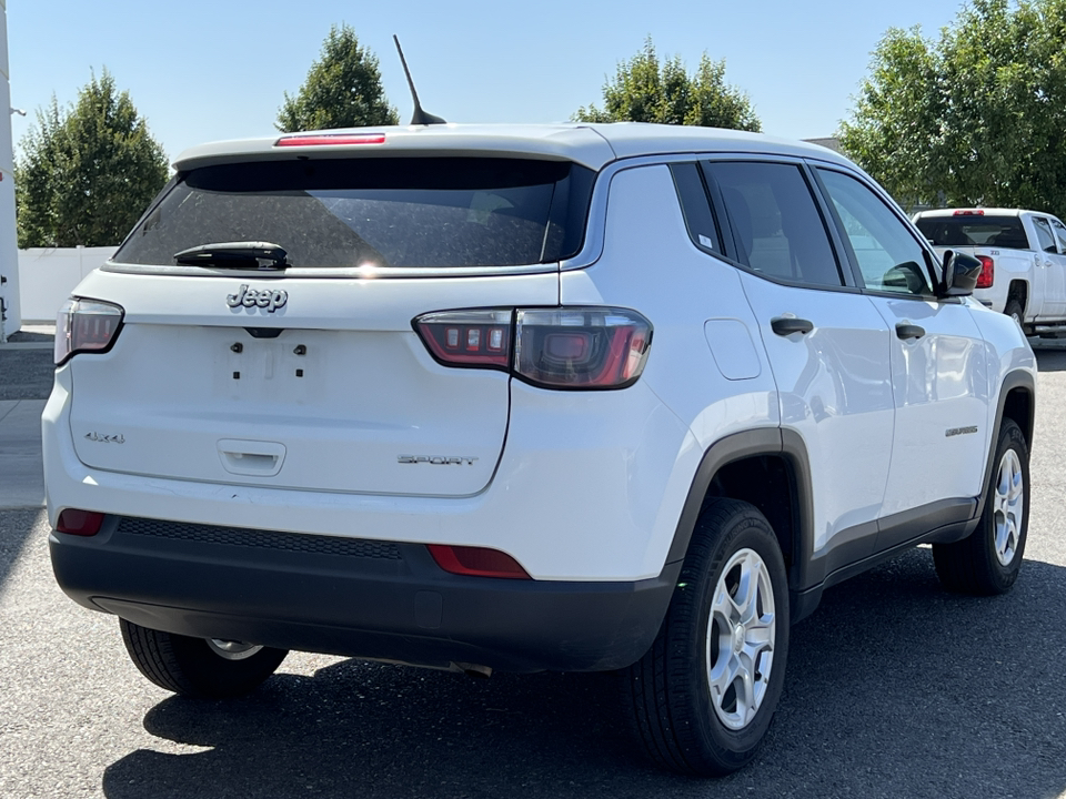 2022 Jeep Compass Sport 37