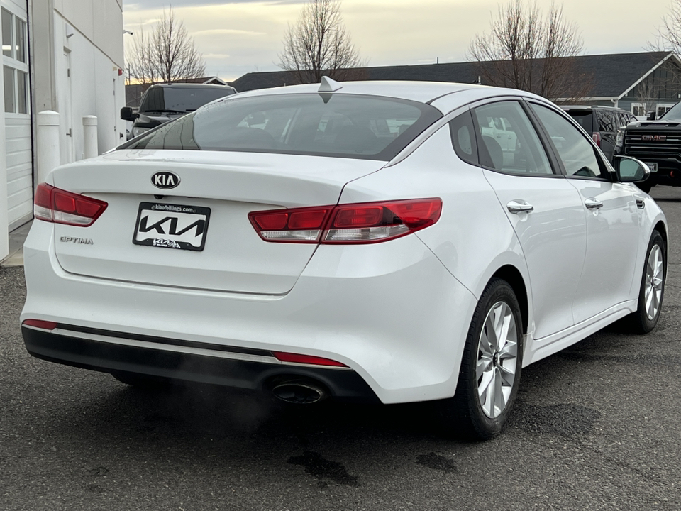 2017 Kia Optima LX 38